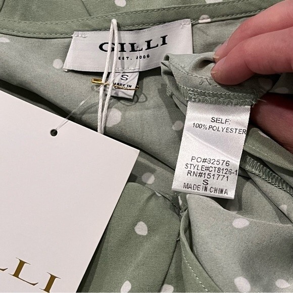 NWT Gilli Sage Green & White Polka Dot Camisole Blouse Size Small - Picture 7 of 7